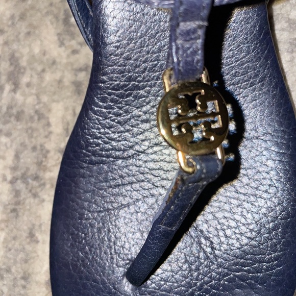 Tory Burch Shoes - Tory Burch Leather T Strap Sandals, Size 6